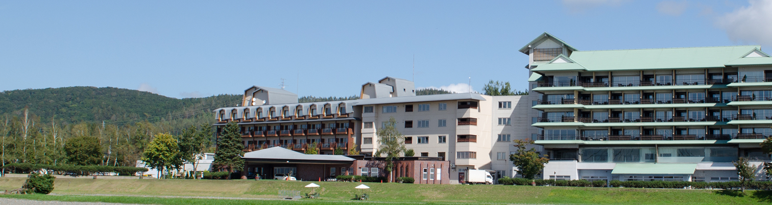 From cozy inns to luxury resorts, Eastern Hokkaido offers a wide range of places to stay. Find the perfect accommodation to suit your travel style.